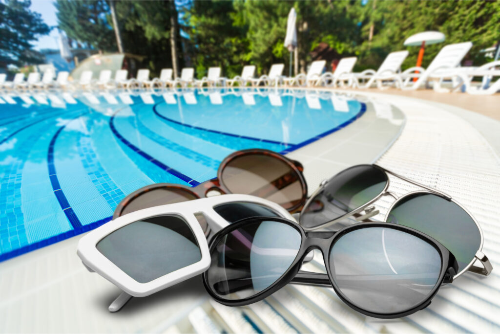 sunglasses,at,pool
